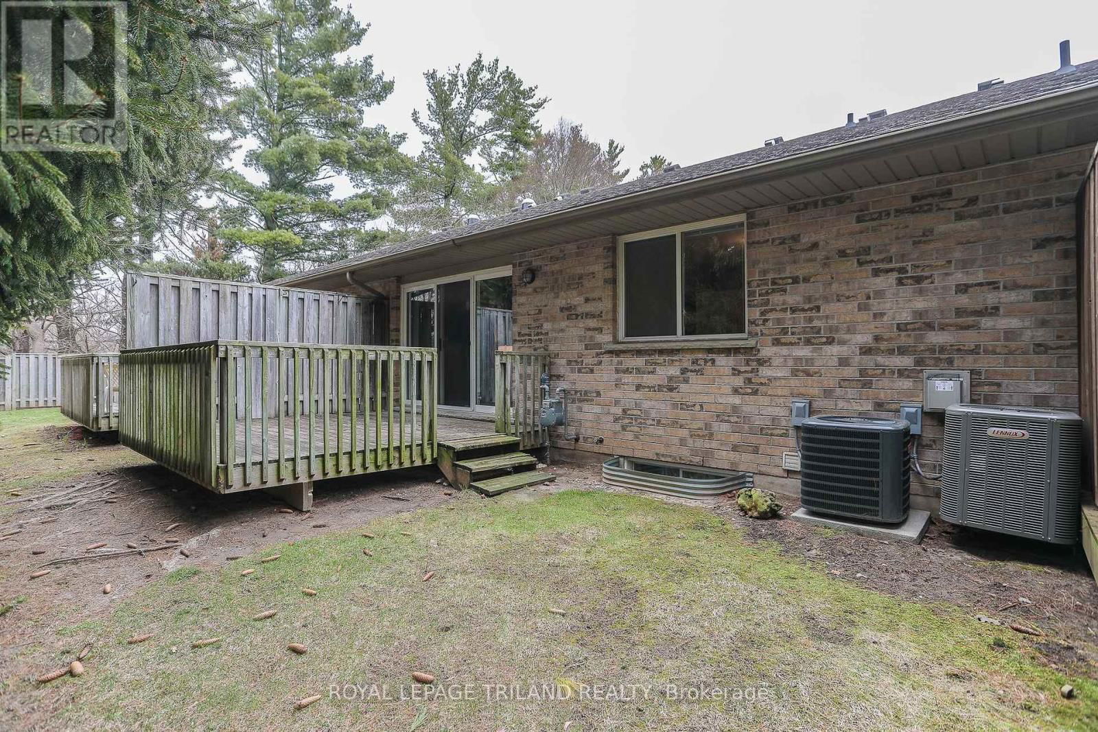 20 - 1241 BEAVERBROOK AVENUE Image 41
