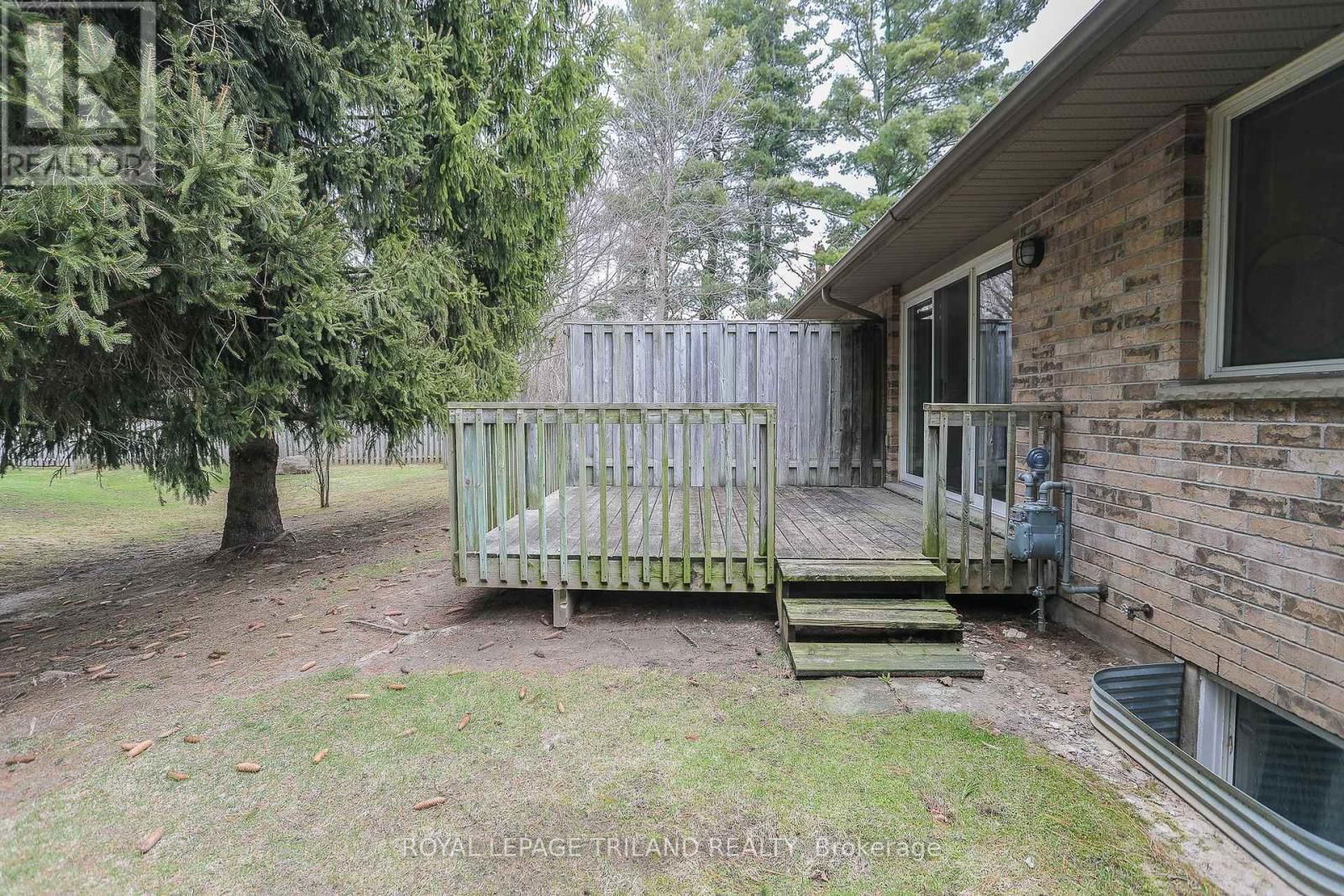 20 - 1241 BEAVERBROOK AVENUE Image 42