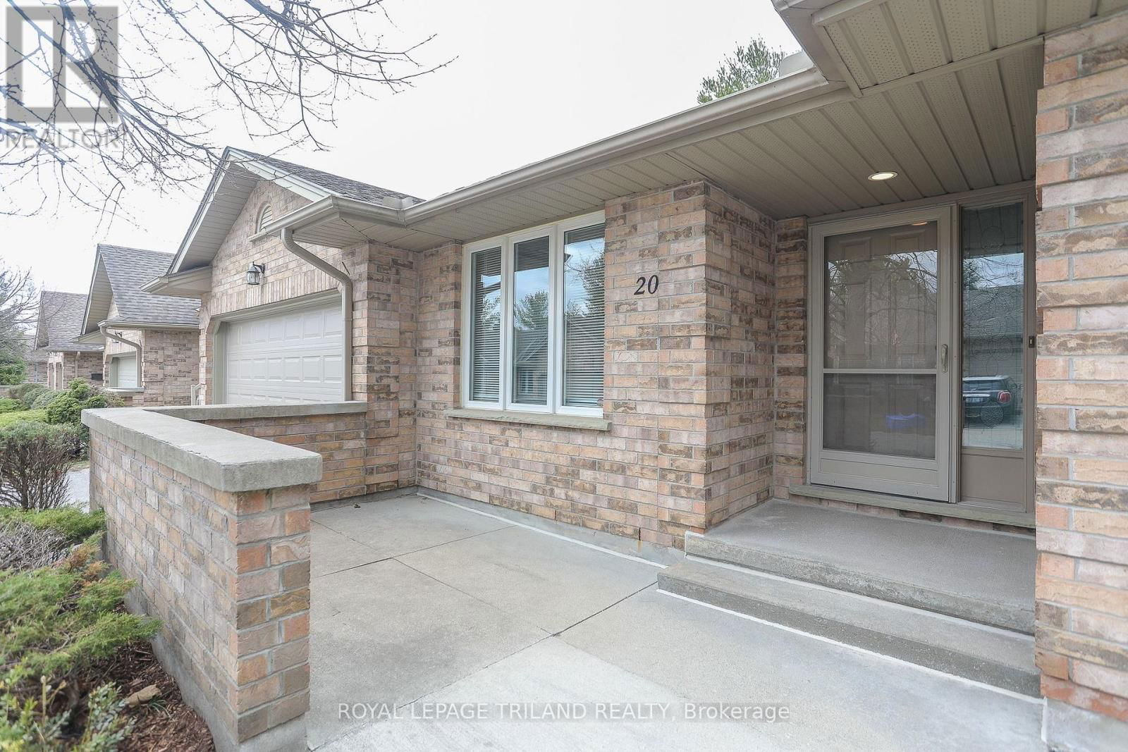 20 - 1241 BEAVERBROOK AVENUE Image 7