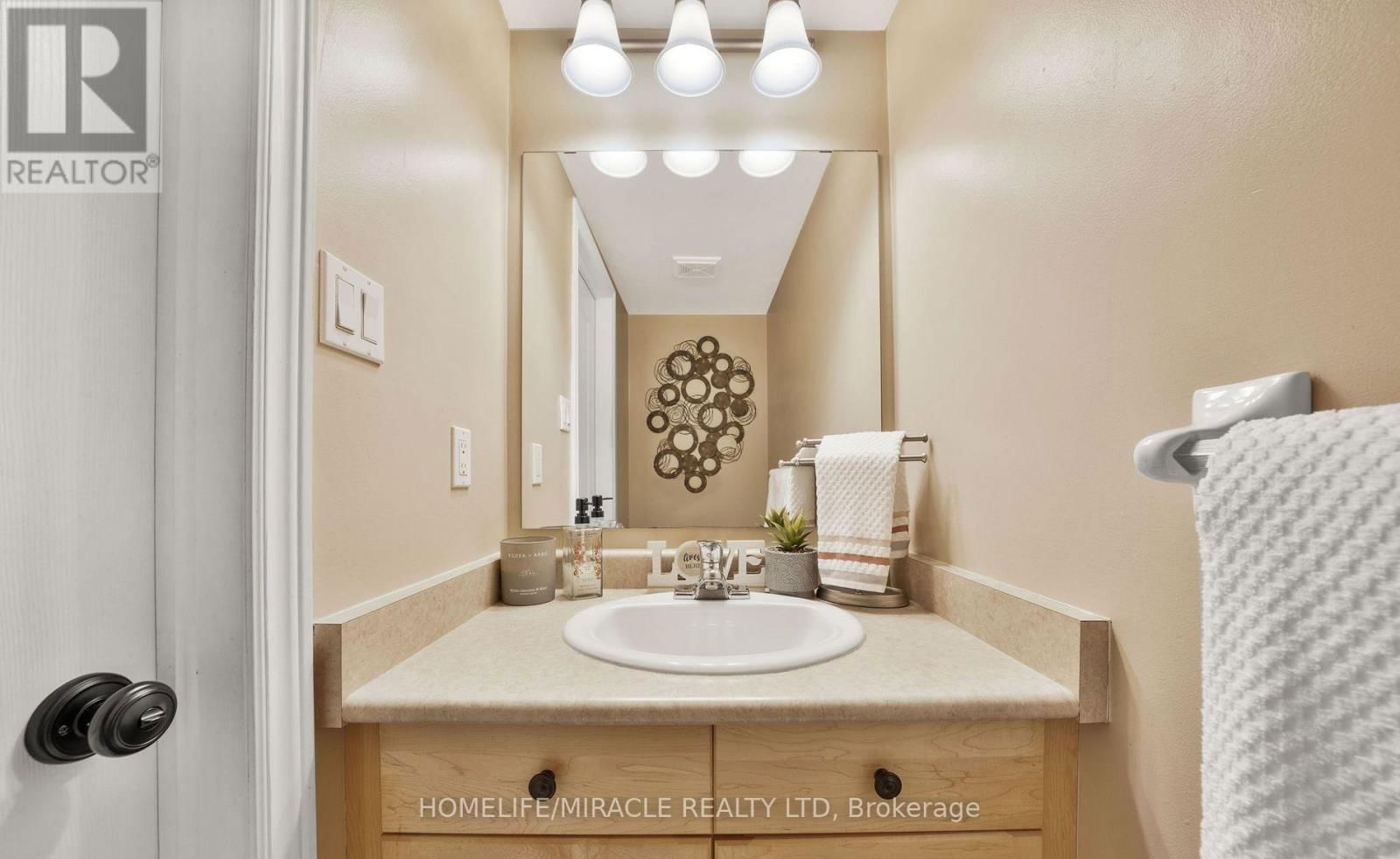 22 DEVONLEIGH DRIVE Image 11