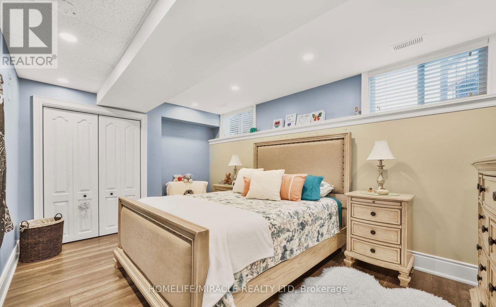 22 DEVONLEIGH DRIVE Image 24