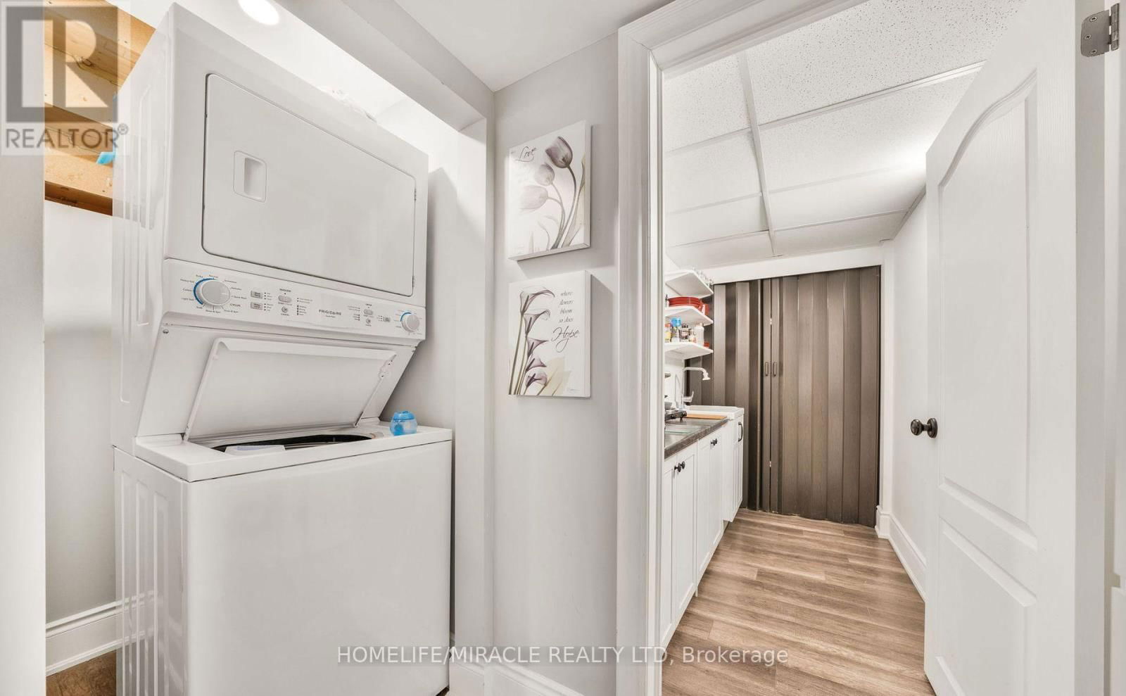 22 DEVONLEIGH DRIVE Image 26