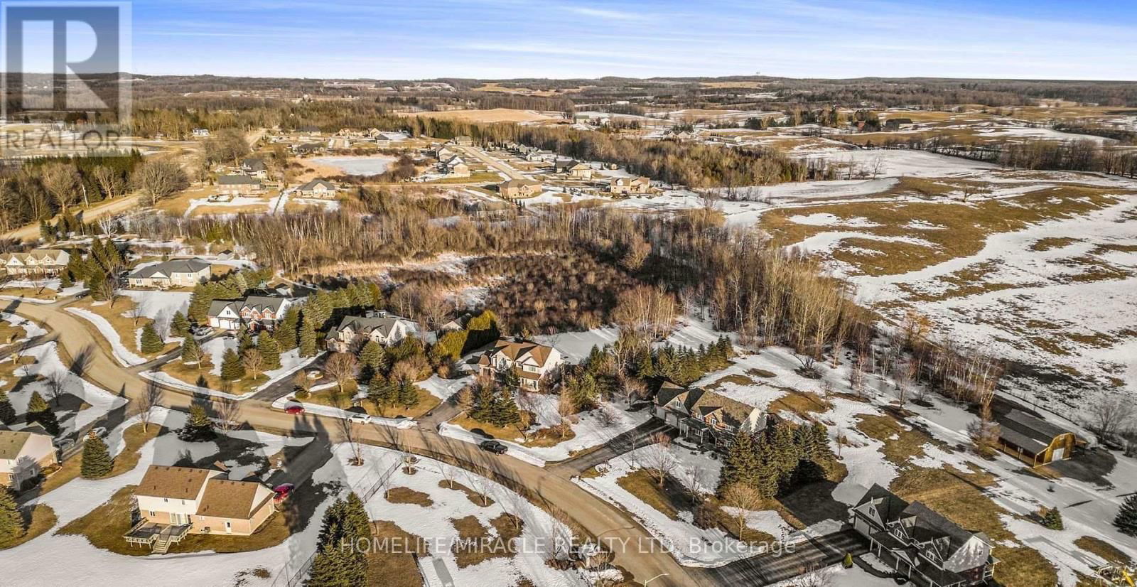 22 DEVONLEIGH DRIVE Image 36