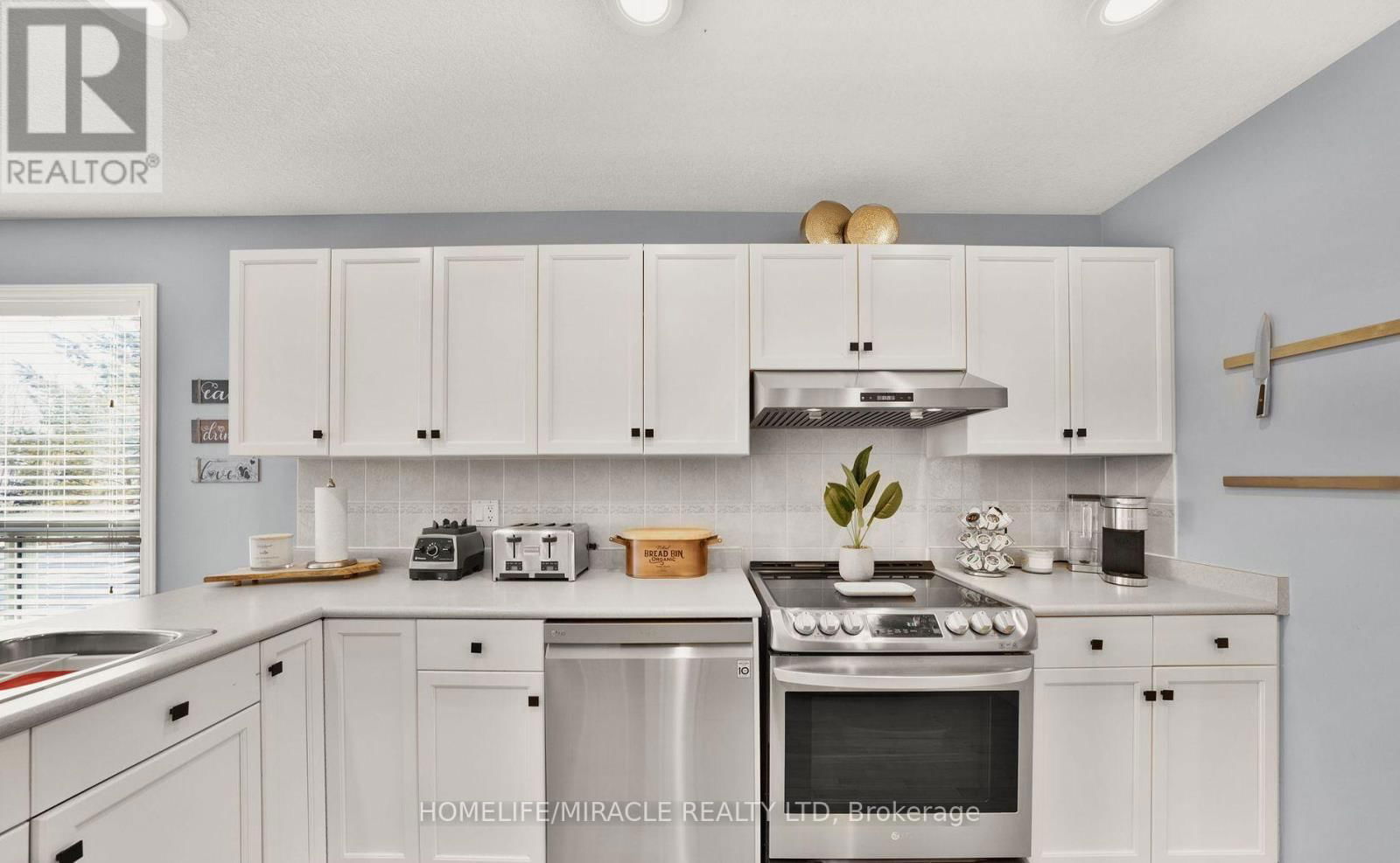 22 DEVONLEIGH DRIVE Image 9