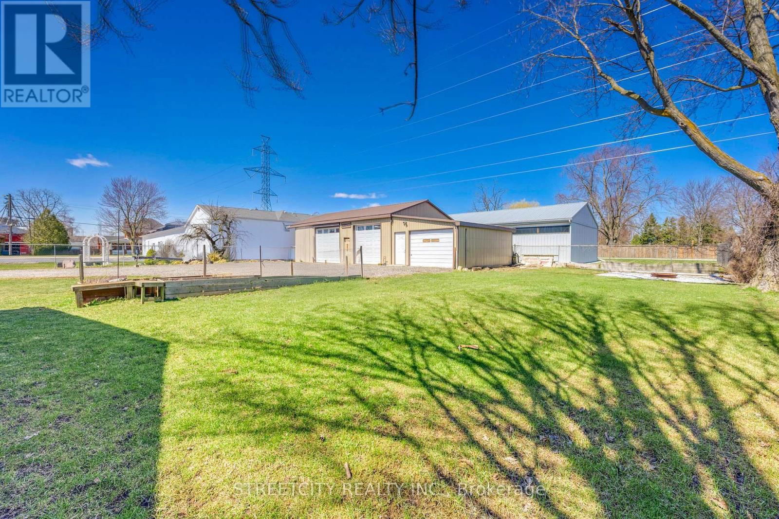 2406 JANE STREET Image 13