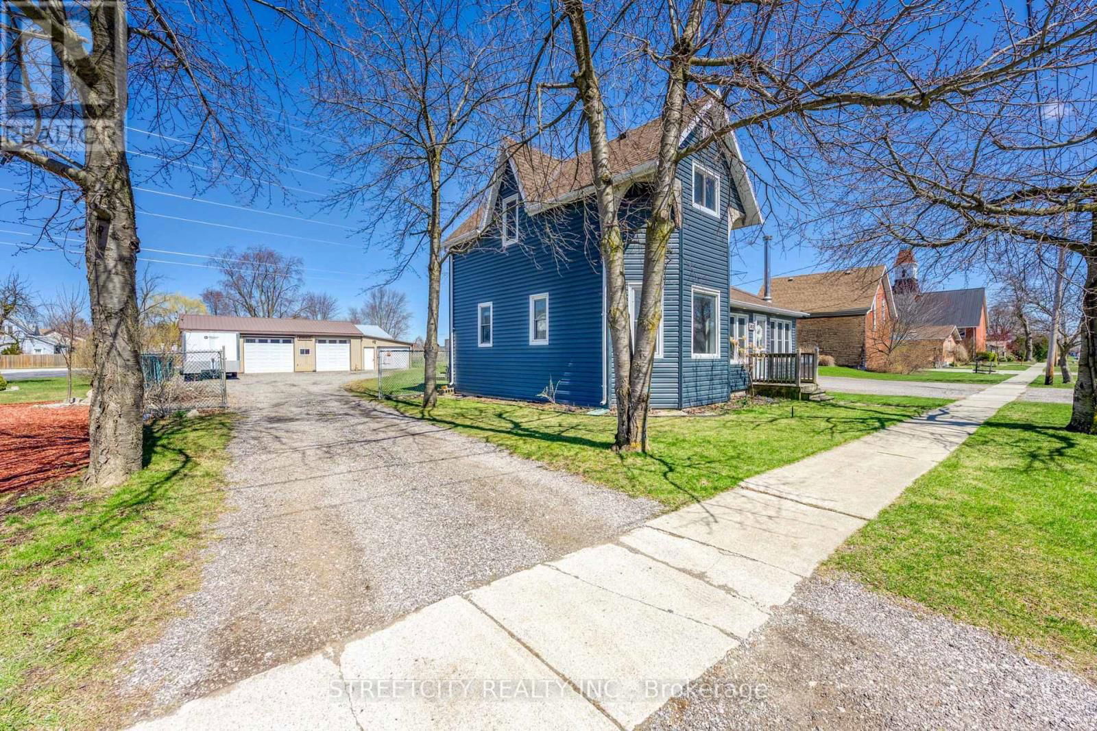 2406 JANE STREET Image 5
