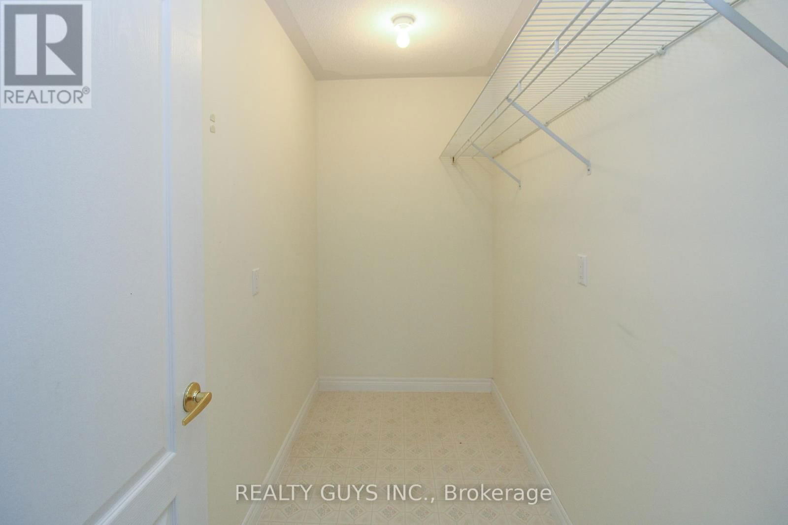 4 - 693 WHITAKER STREET Image 10