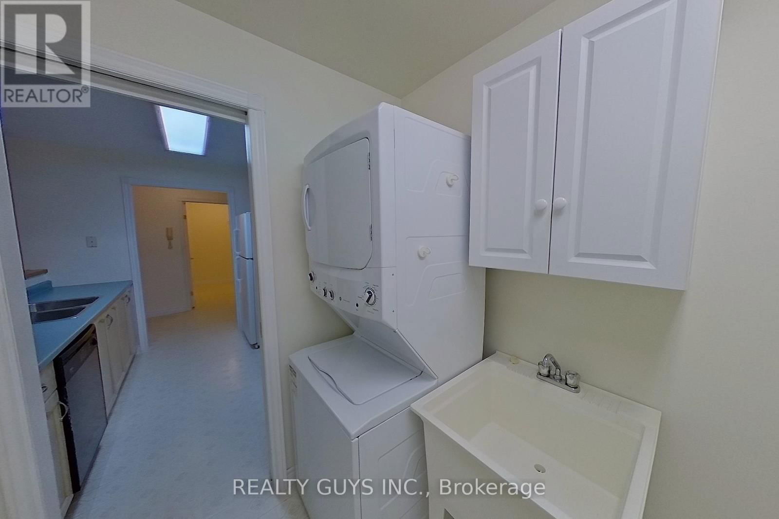 4 - 693 WHITAKER STREET Image 18