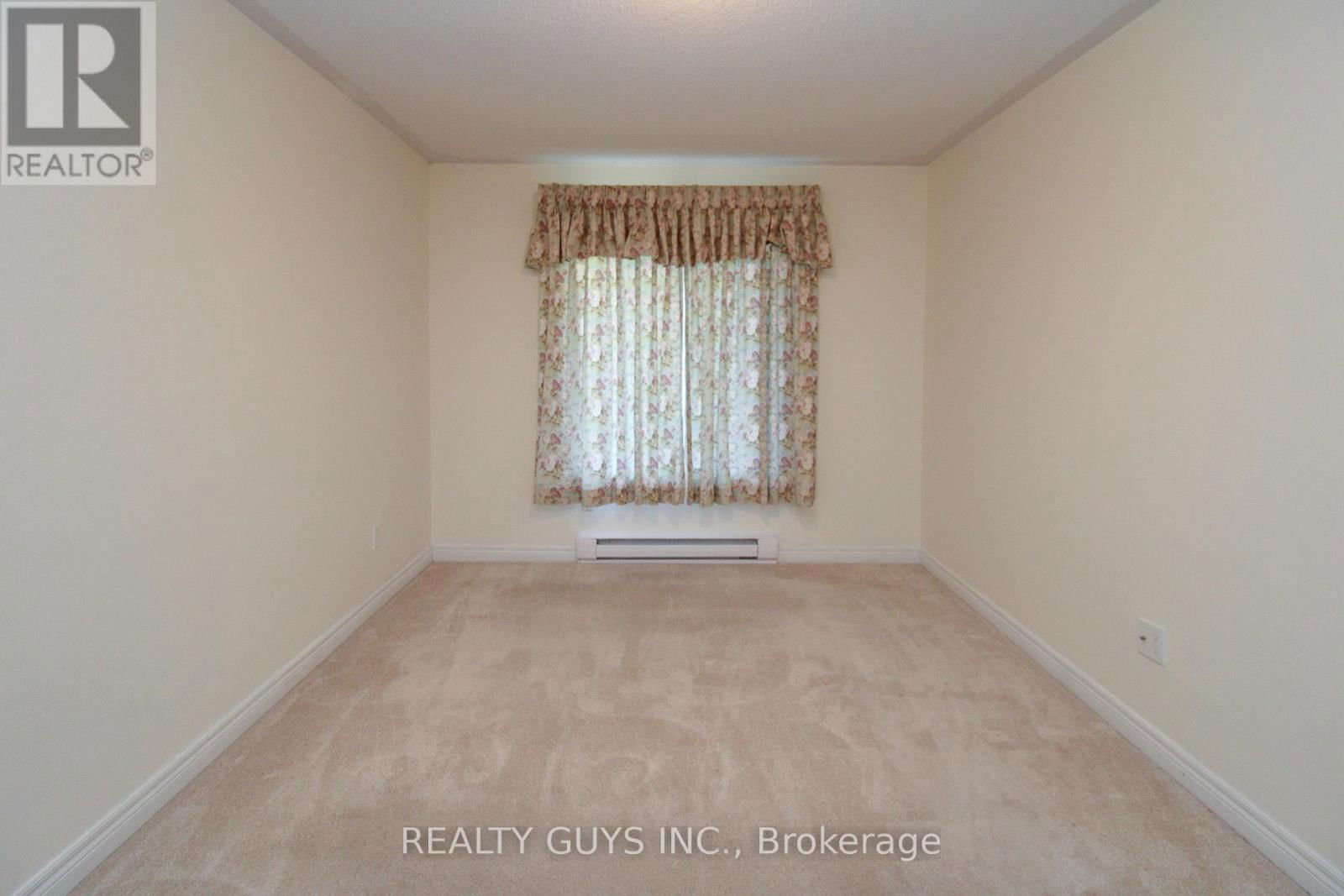 4 - 693 WHITAKER STREET Image 26