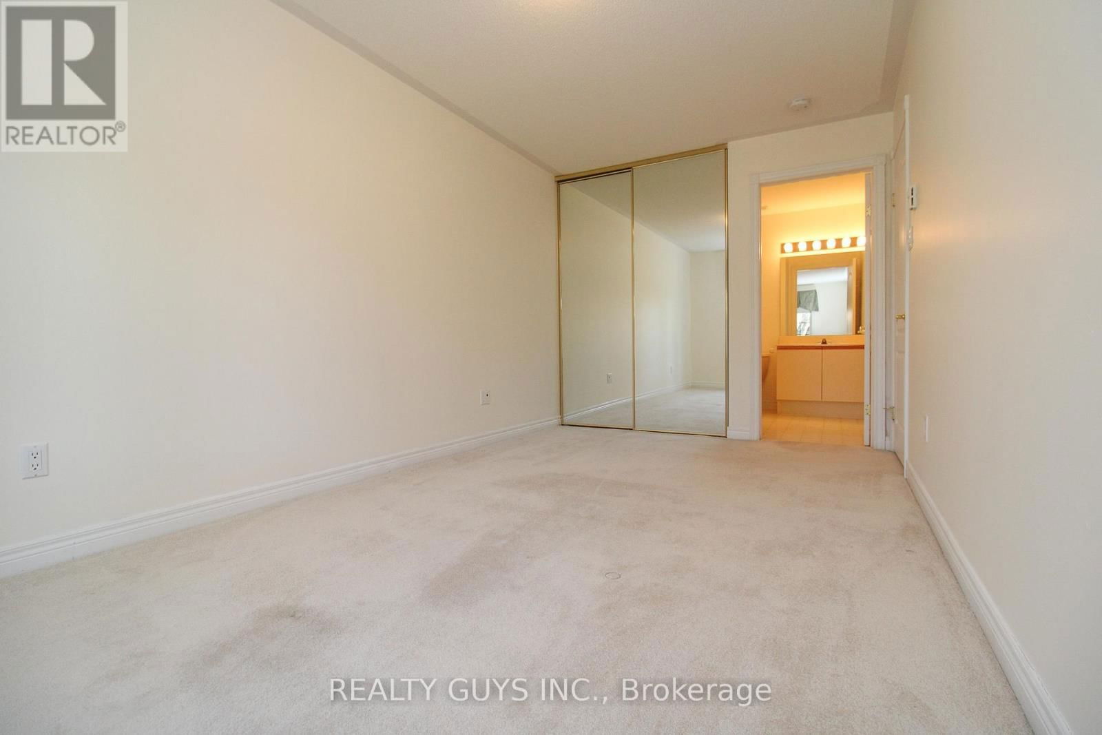 4 - 693 WHITAKER STREET Image 30