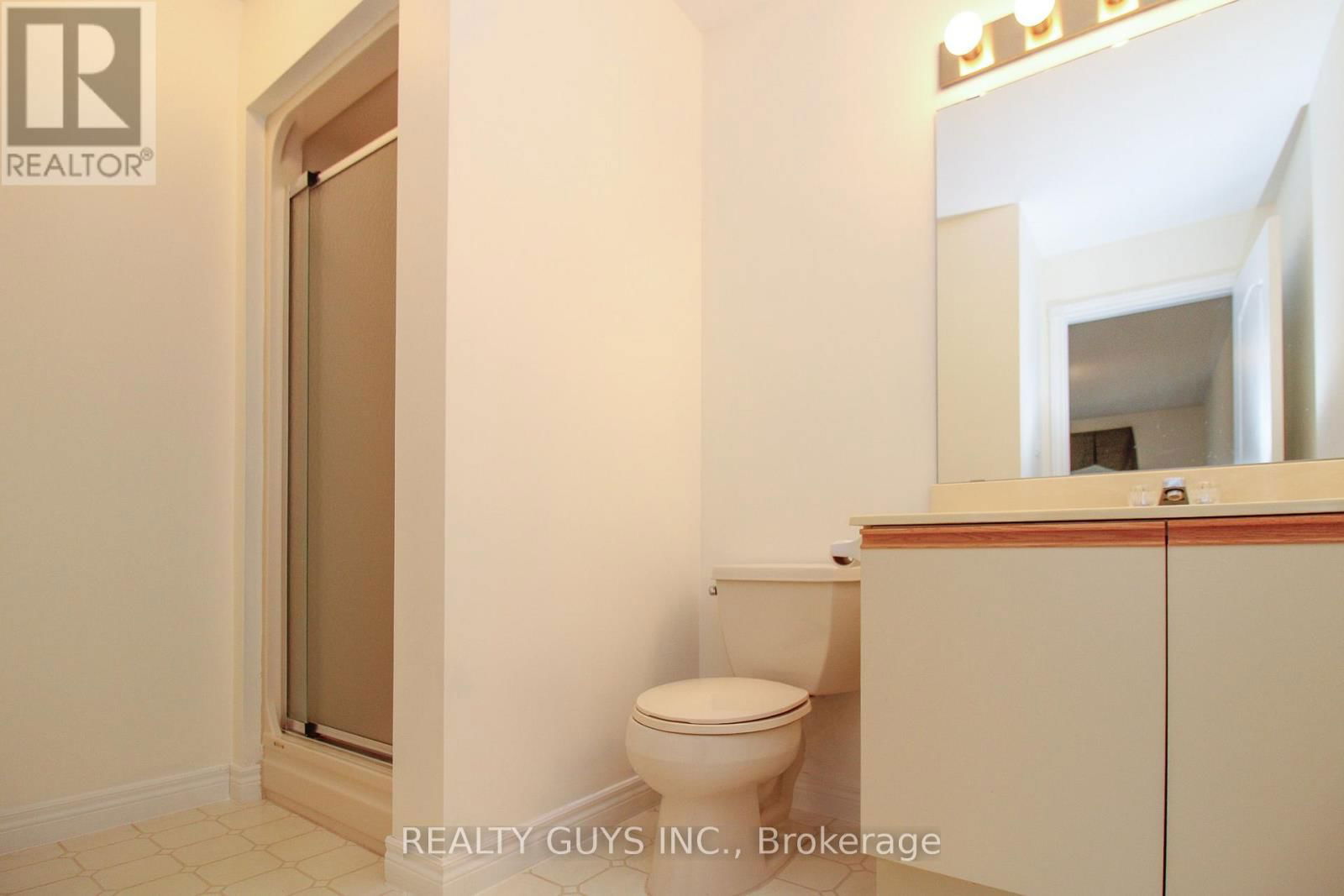 4 - 693 WHITAKER STREET Image 31