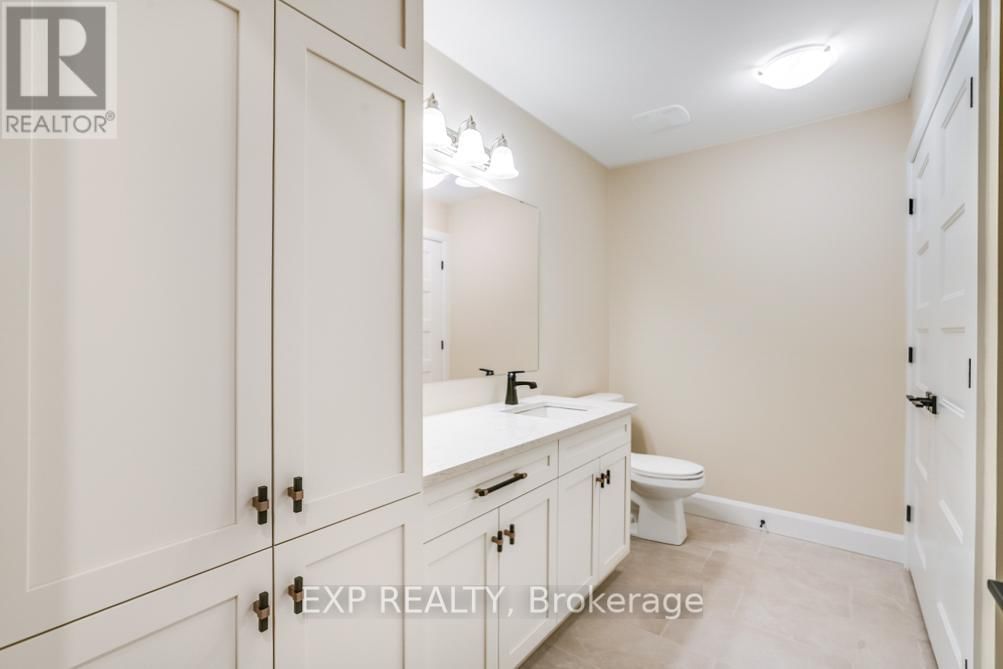 933 KATIA STREET Image 19