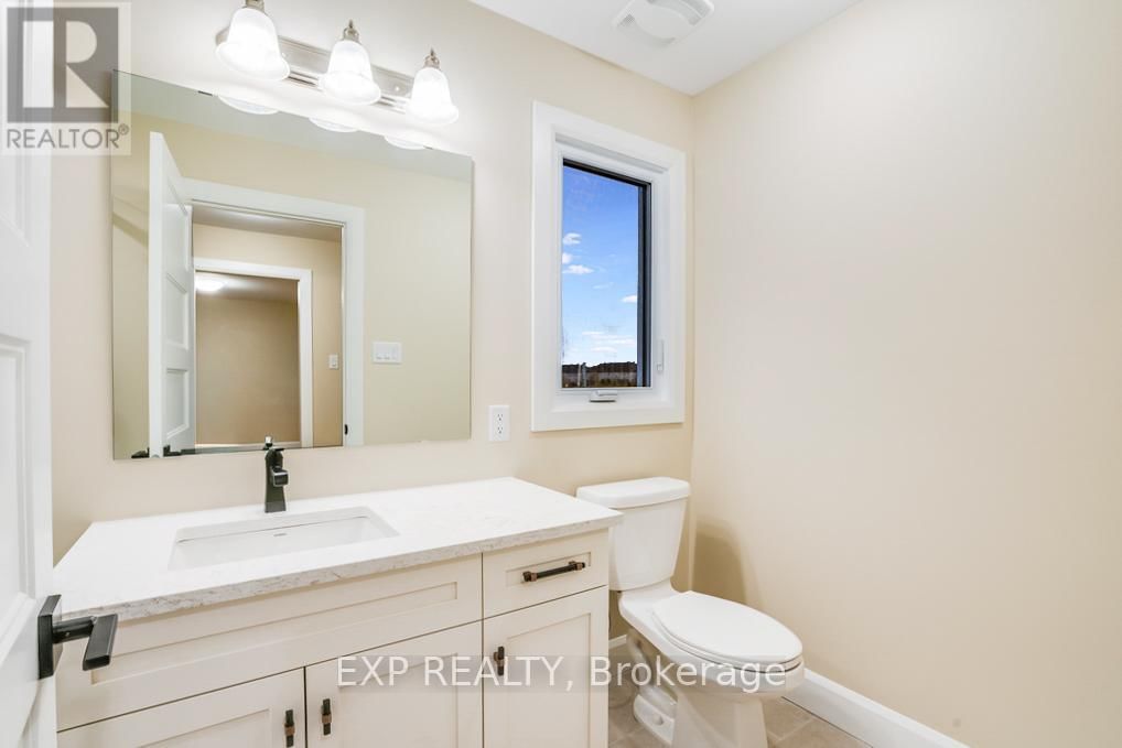 933 KATIA STREET Image 23