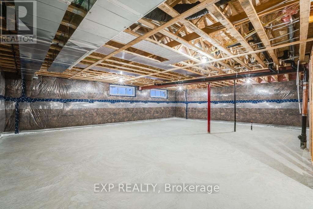 933 KATIA STREET Image 27