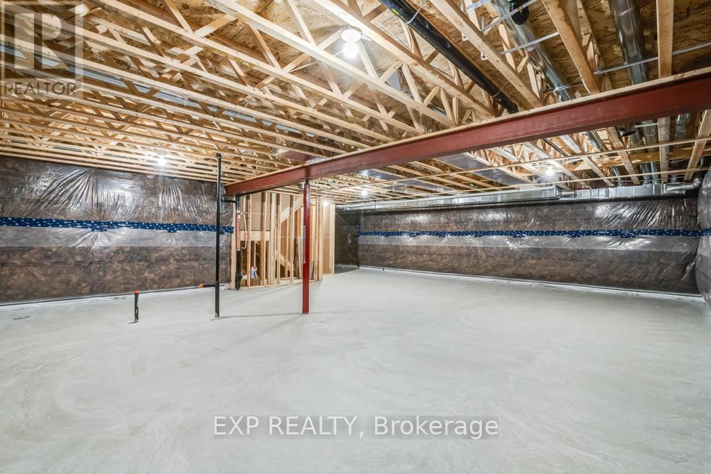 933 KATIA STREET Image 28