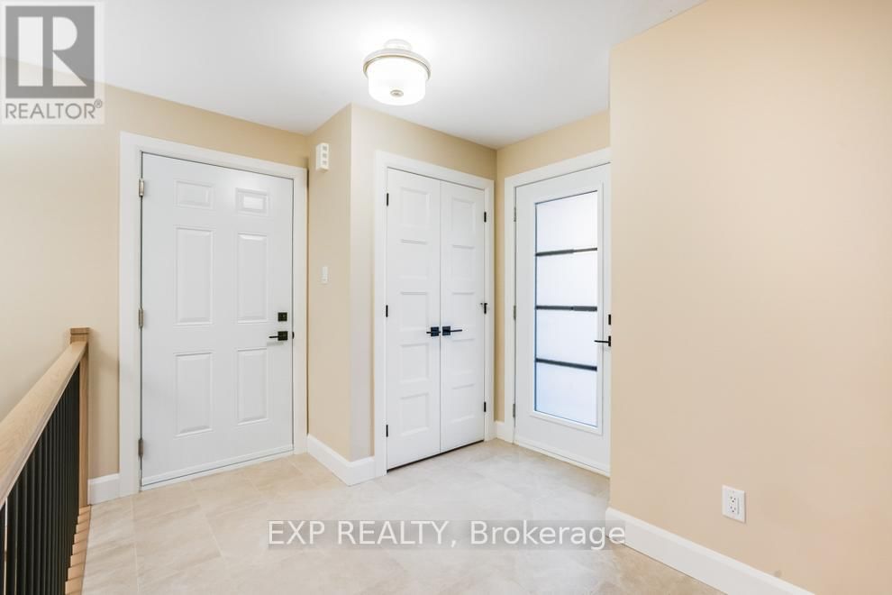 933 KATIA STREET Image 4