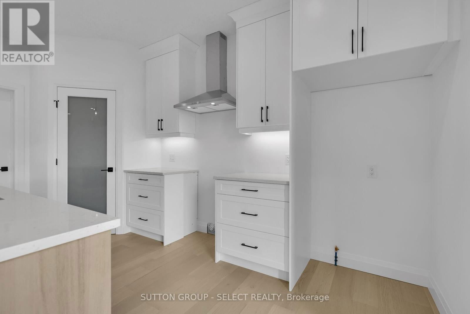 9 BRISCOE CRESCENT Image 12