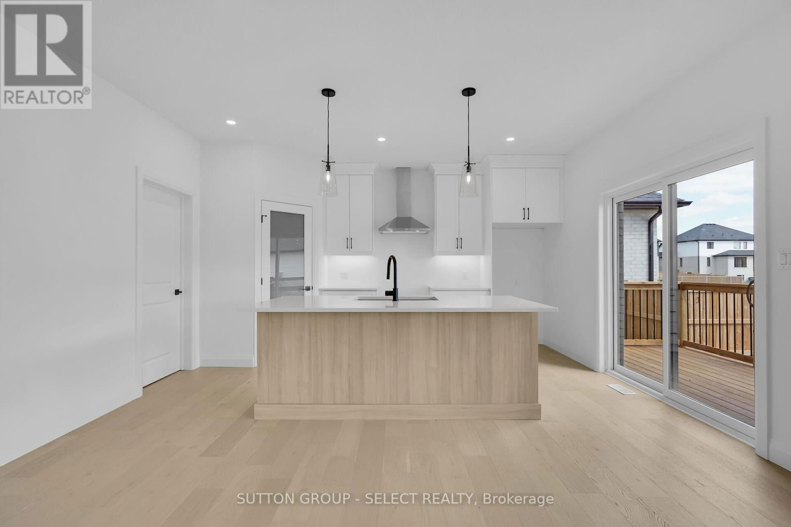 9 BRISCOE CRESCENT Image 14