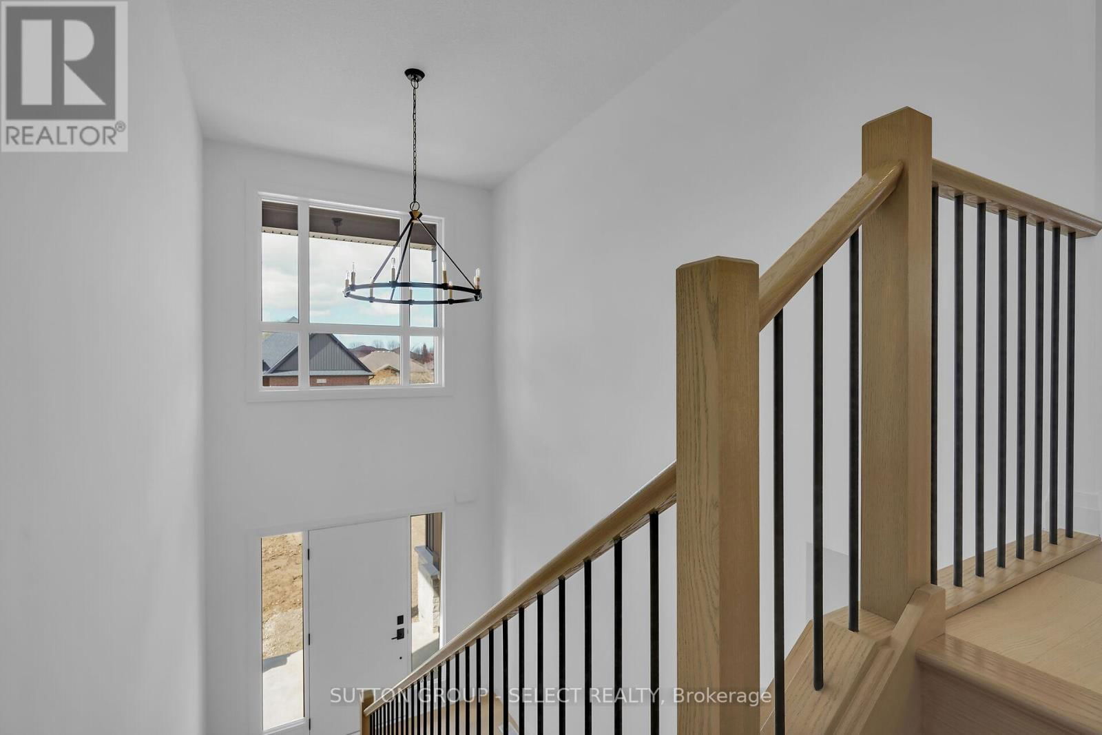 9 BRISCOE CRESCENT Image 18