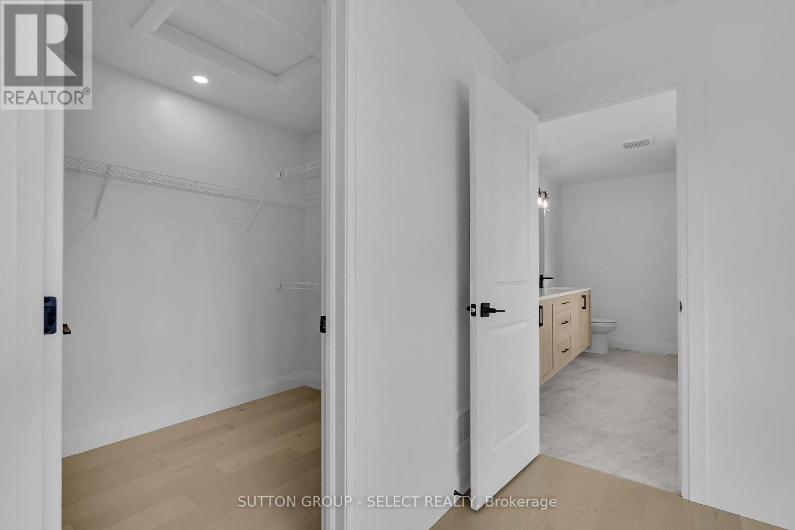 9 BRISCOE CRESCENT Image 22