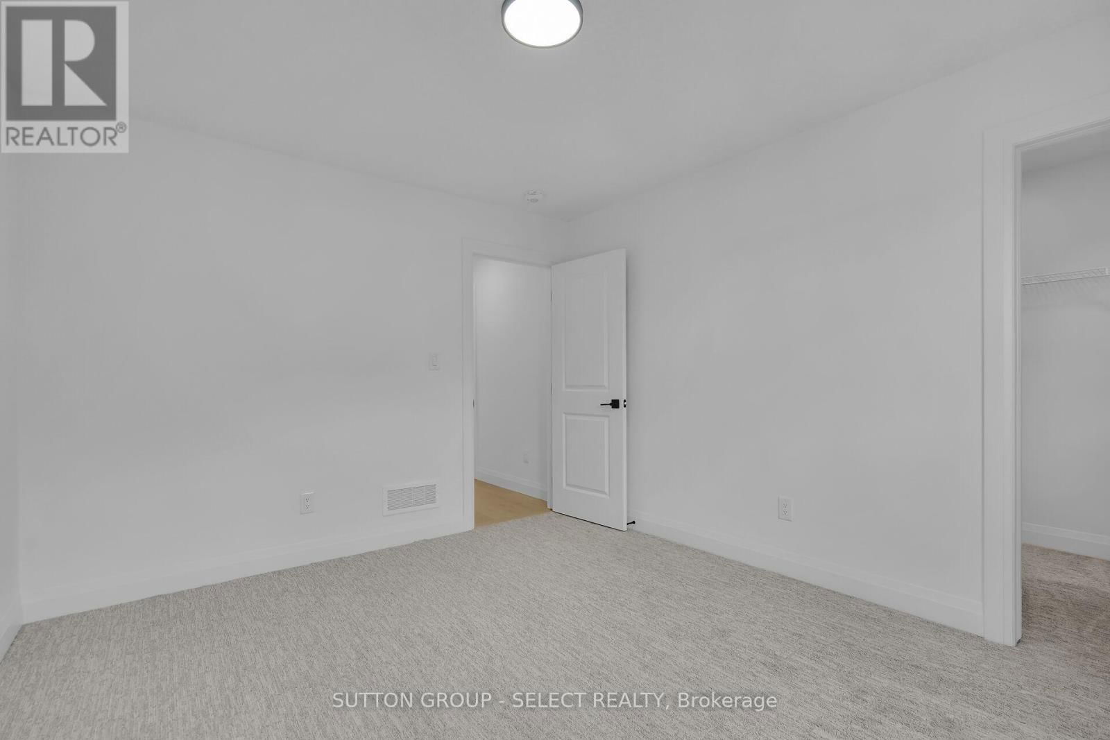 9 BRISCOE CRESCENT Image 27