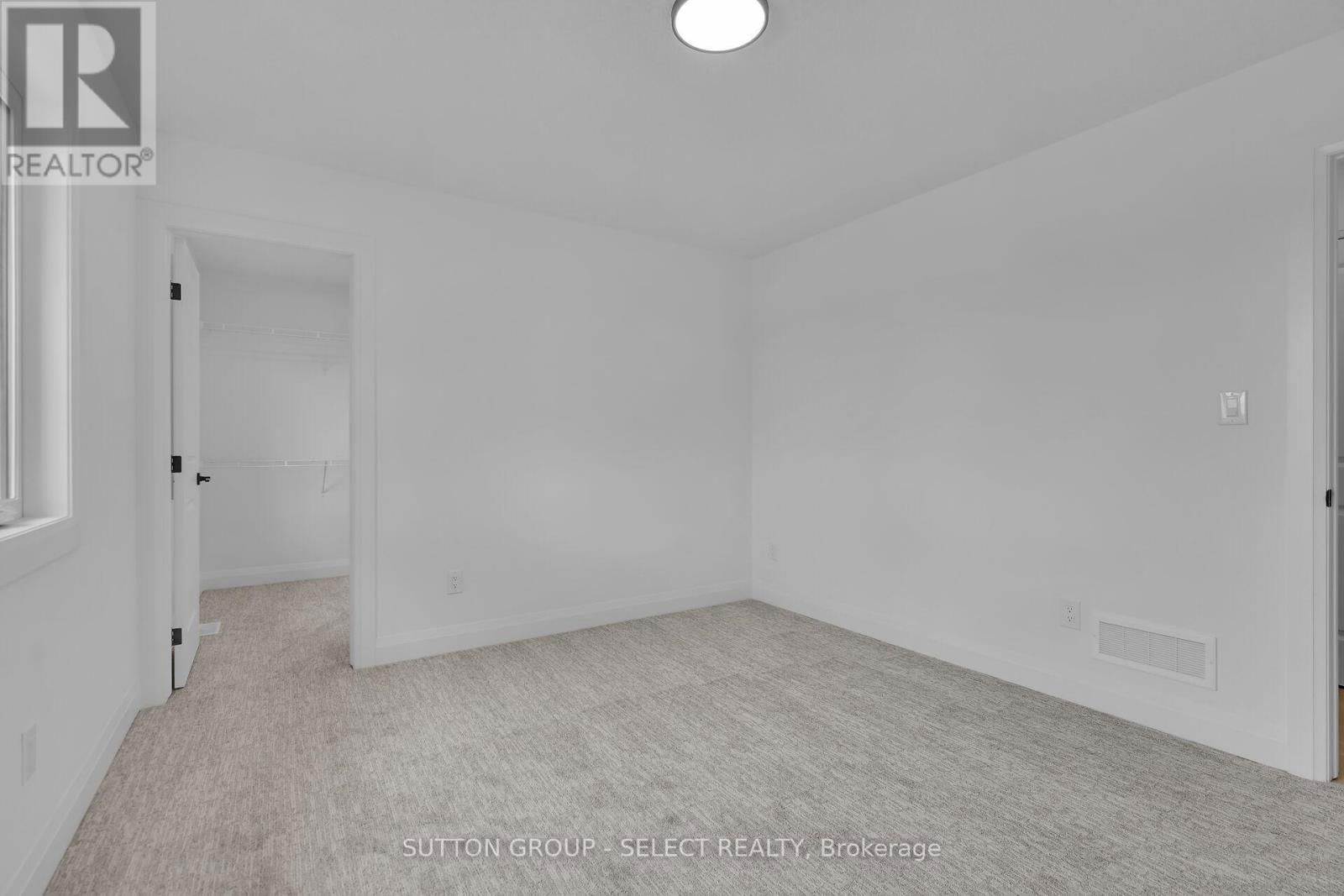 9 BRISCOE CRESCENT Image 31