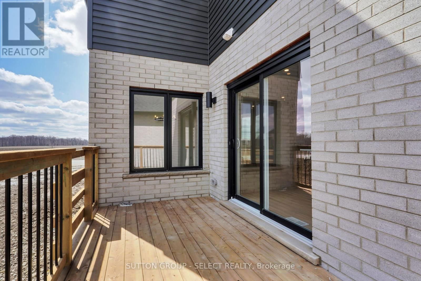 9 BRISCOE CRESCENT Image 33