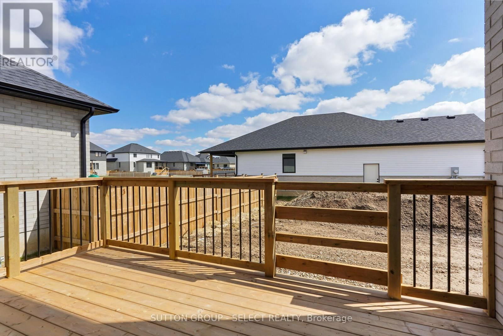 9 BRISCOE CRESCENT Image 35