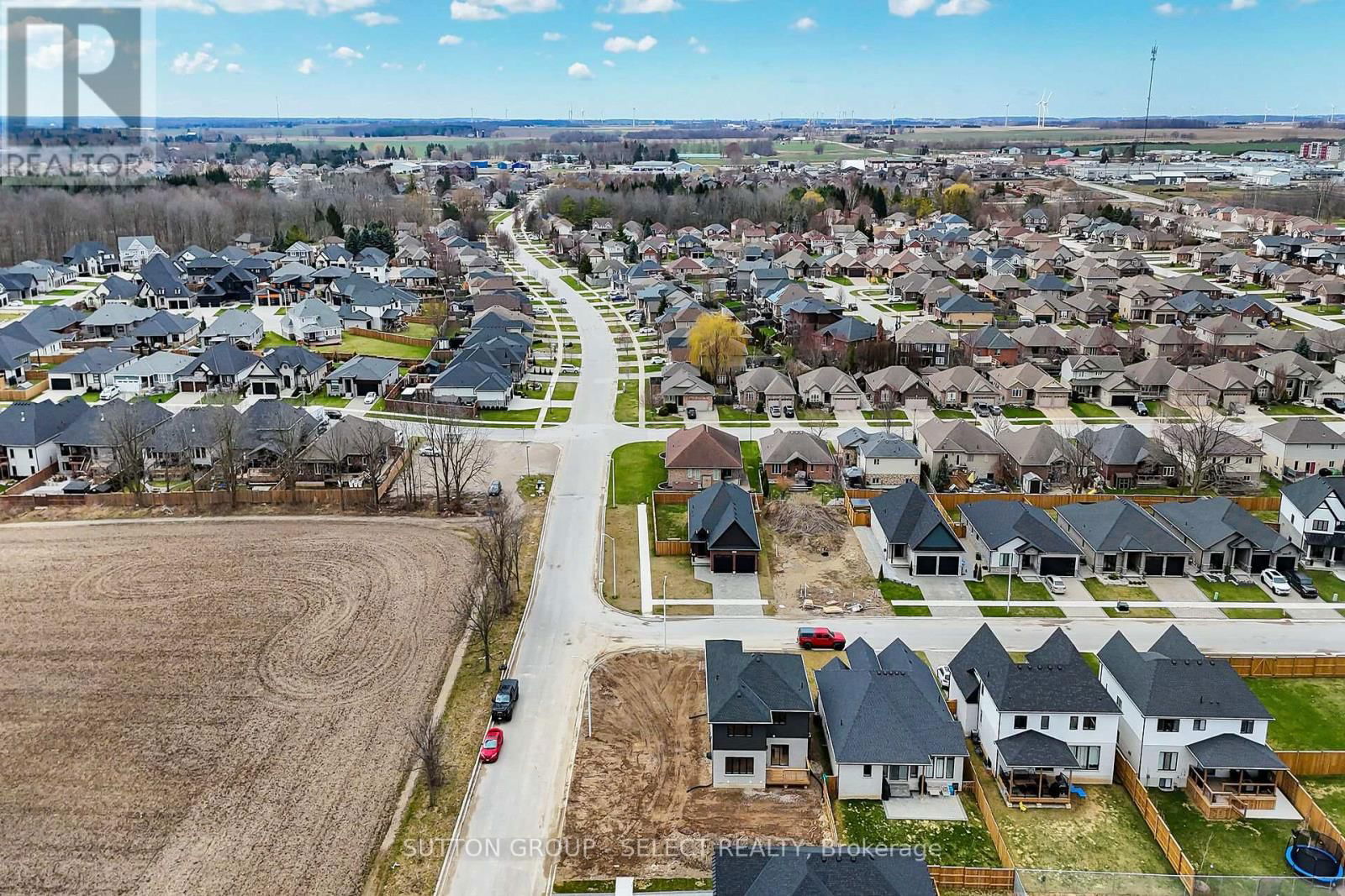 9 BRISCOE CRESCENT Image 45