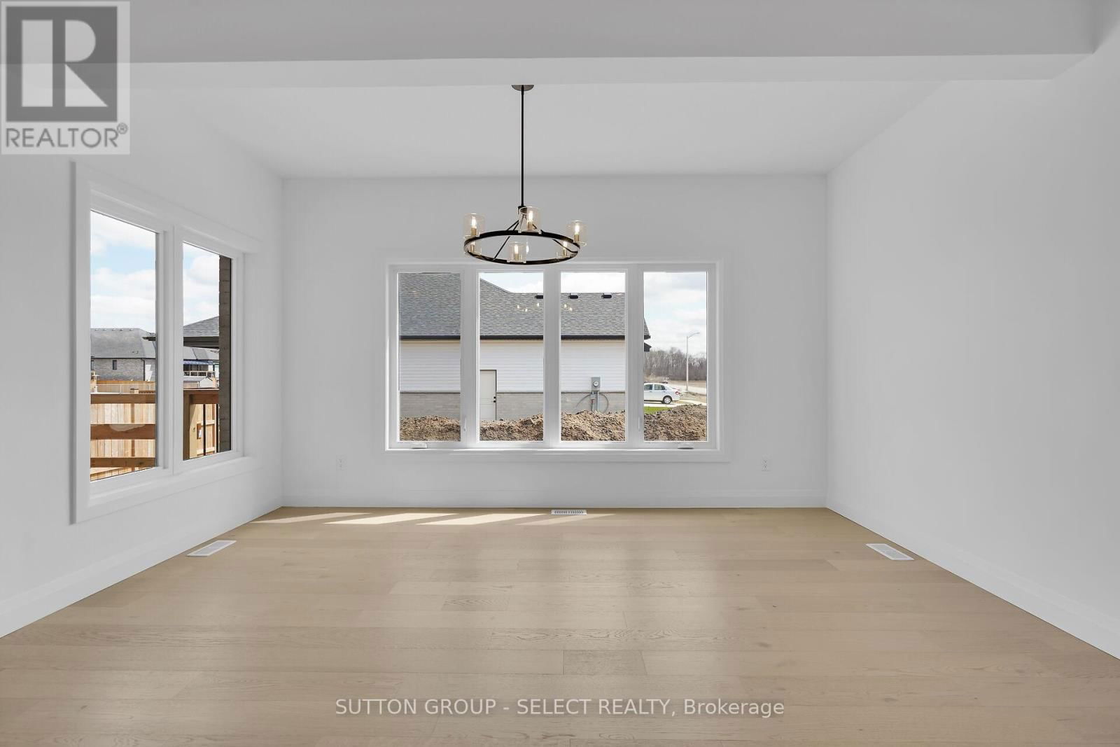 9 BRISCOE CRESCENT Image 7