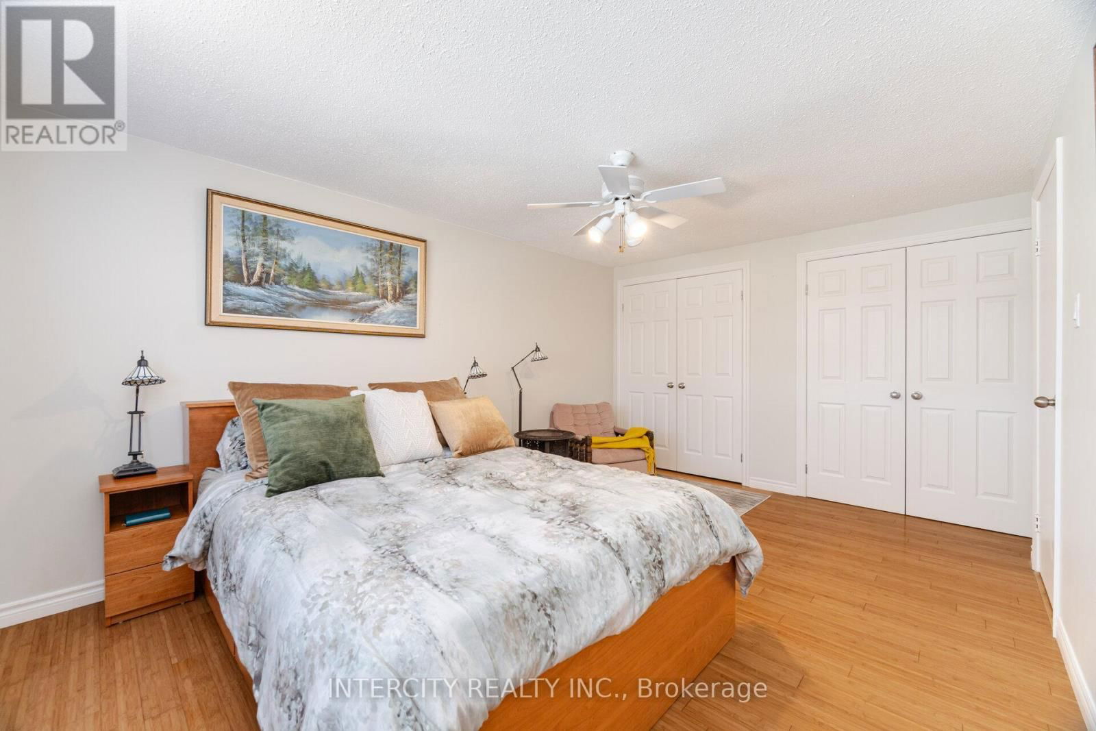 35 LOWER CANADA CRESCENT Image 32