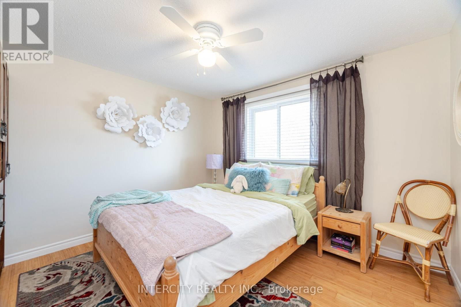 35 LOWER CANADA CRESCENT Image 36