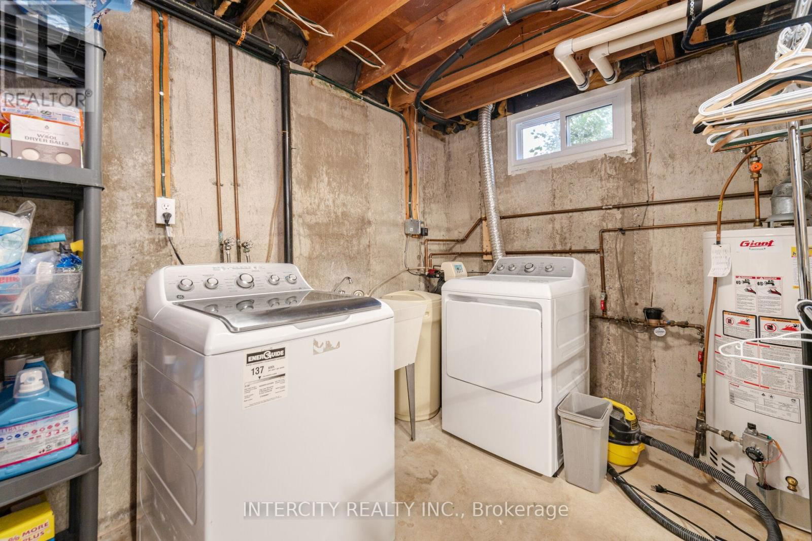 35 LOWER CANADA CRESCENT Image 38