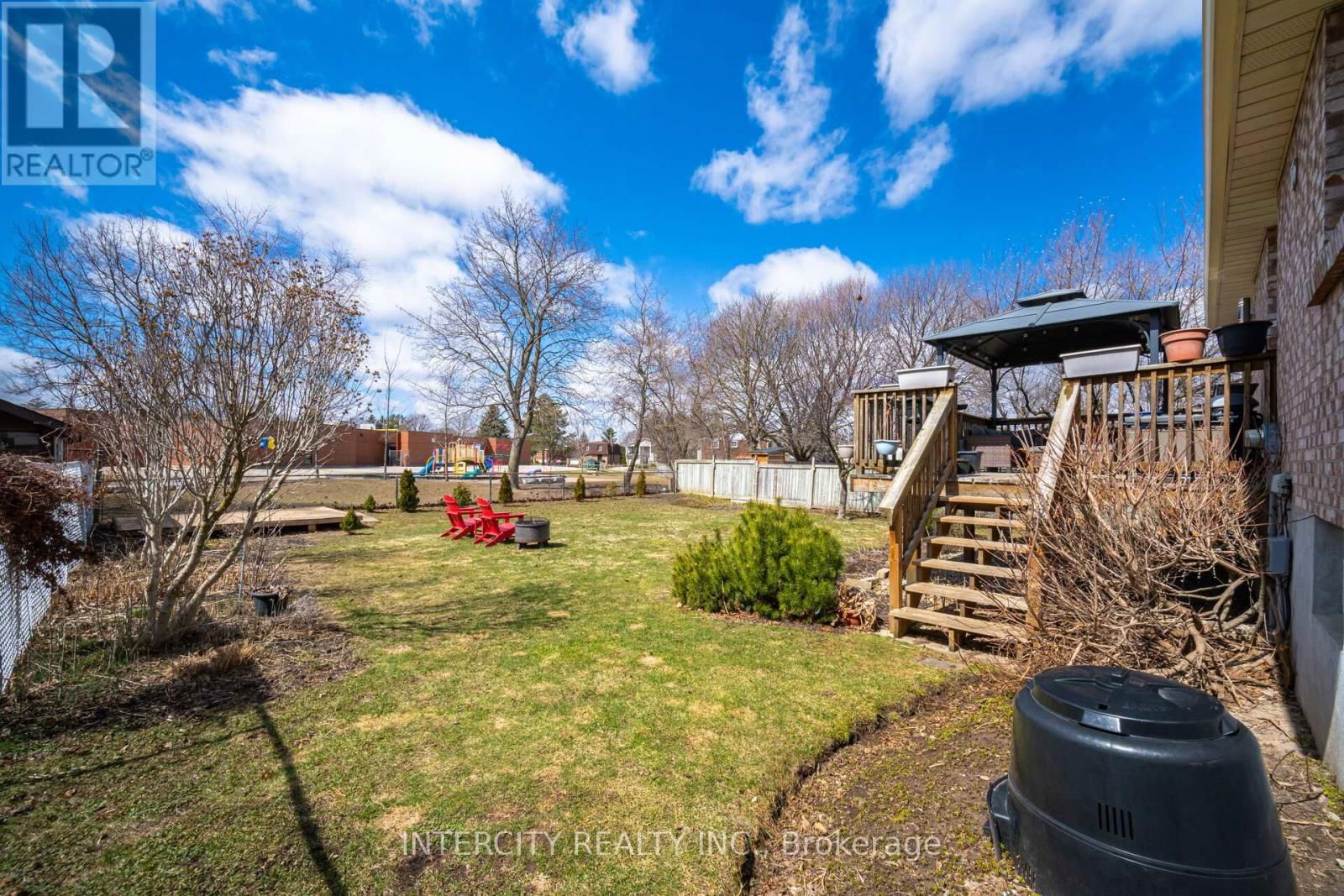 35 LOWER CANADA CRESCENT Image 42