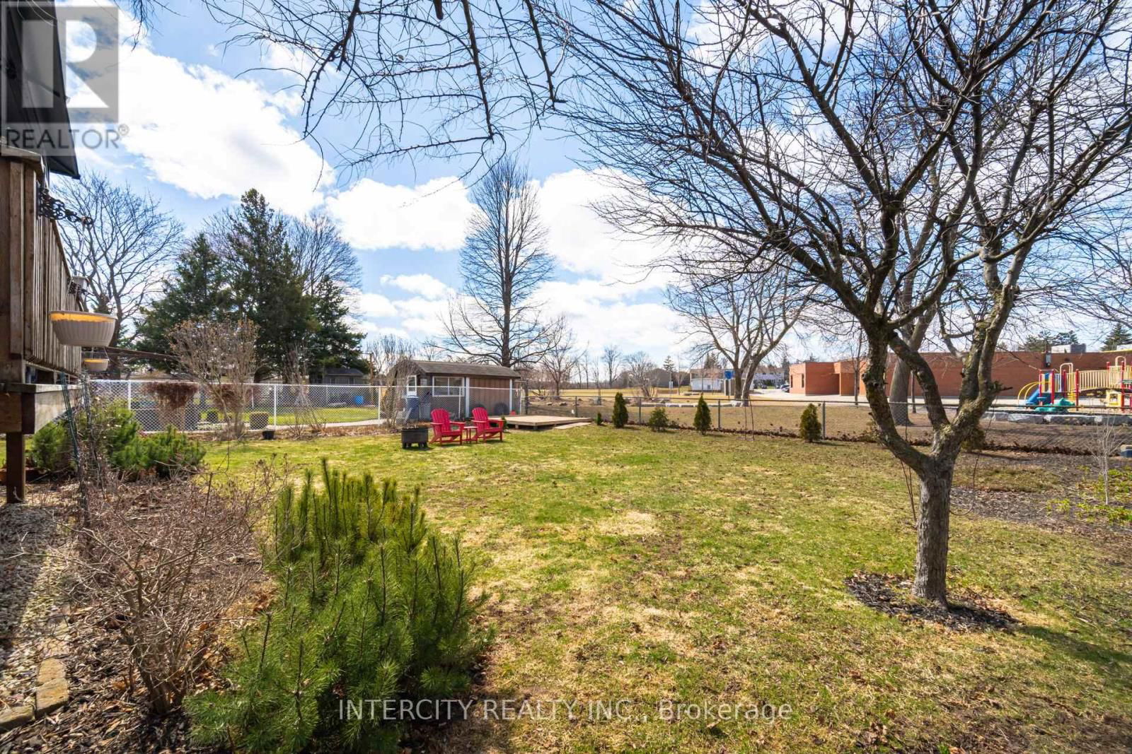 35 LOWER CANADA CRESCENT Image 44