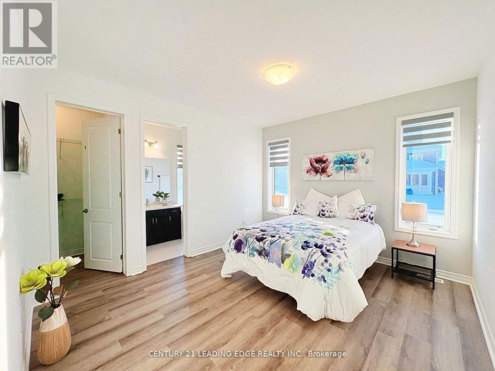 29 DYER CRESCENT Image 12