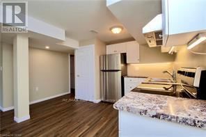 7 COUTTS COURT Image 5