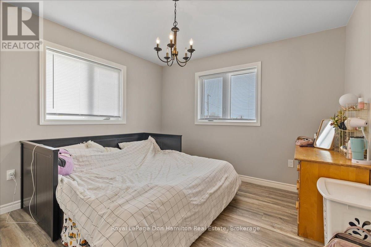 42 JOHN STREET Image 17