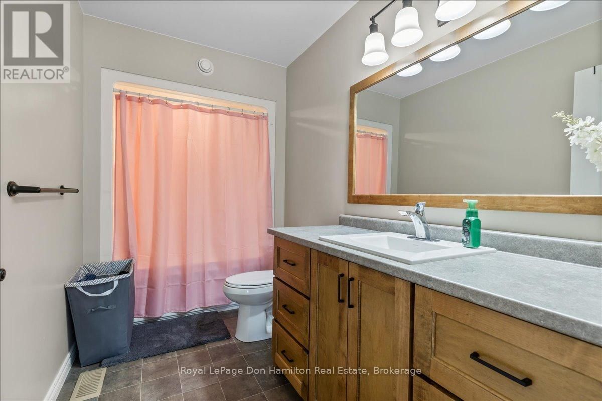 42 JOHN STREET Image 18