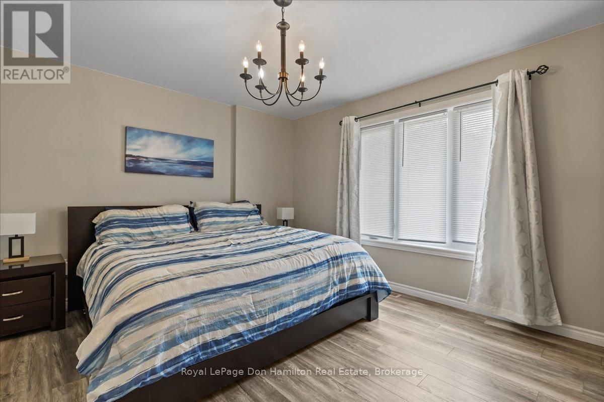 42 JOHN STREET Image 20