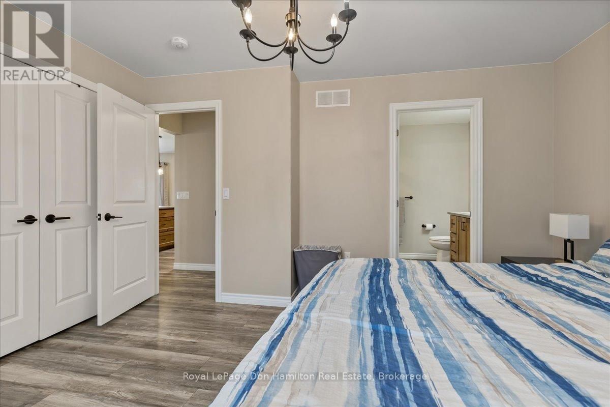 42 JOHN STREET Image 21