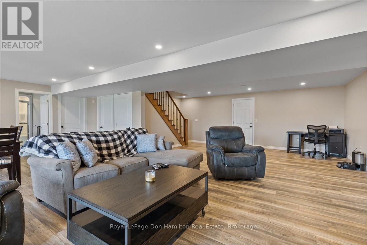 42 JOHN STREET Image 26