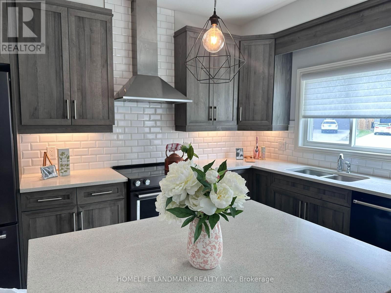 15 IRONWOOD COURT Image 4