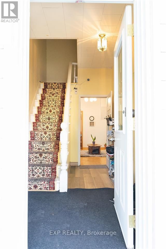 111 ALBERT STREET EAST Image 2