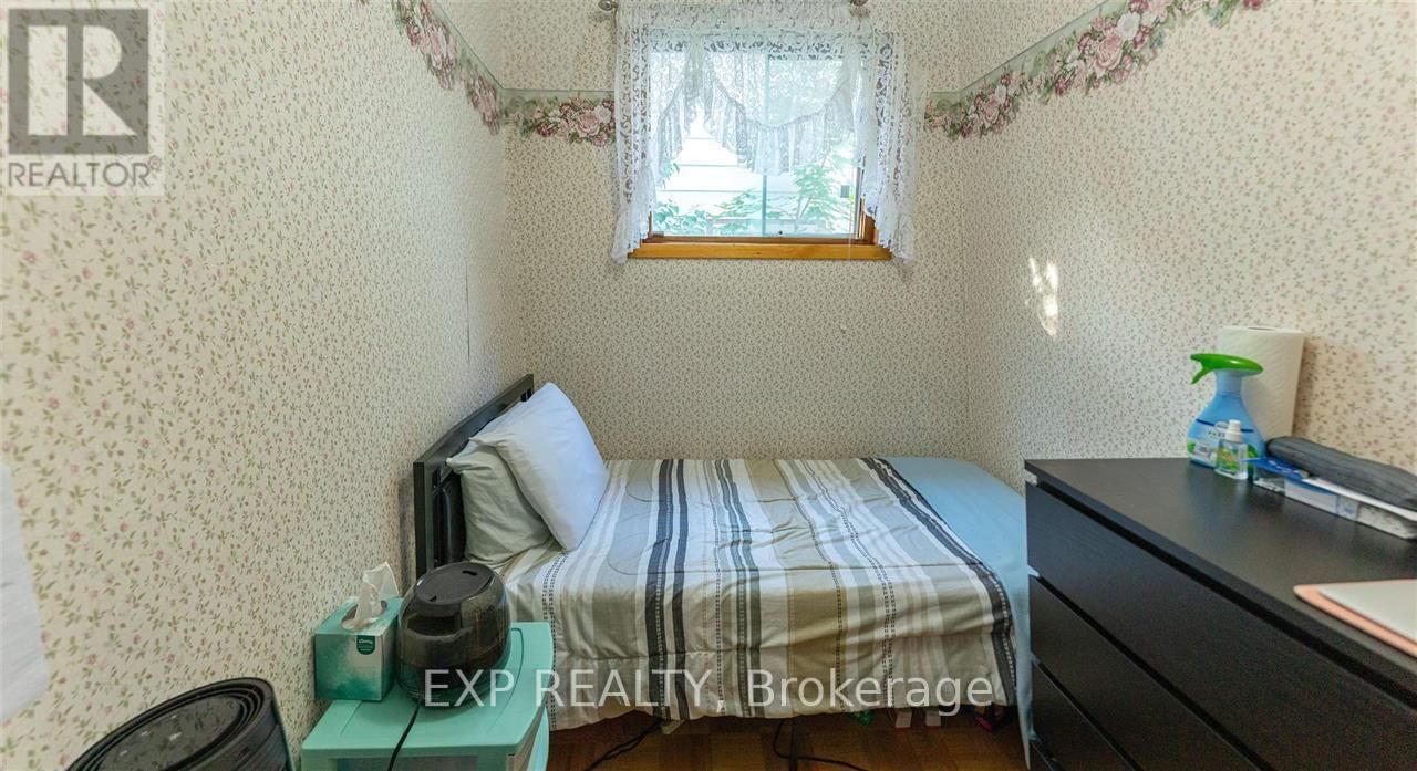 111 ALBERT STREET EAST Image 8