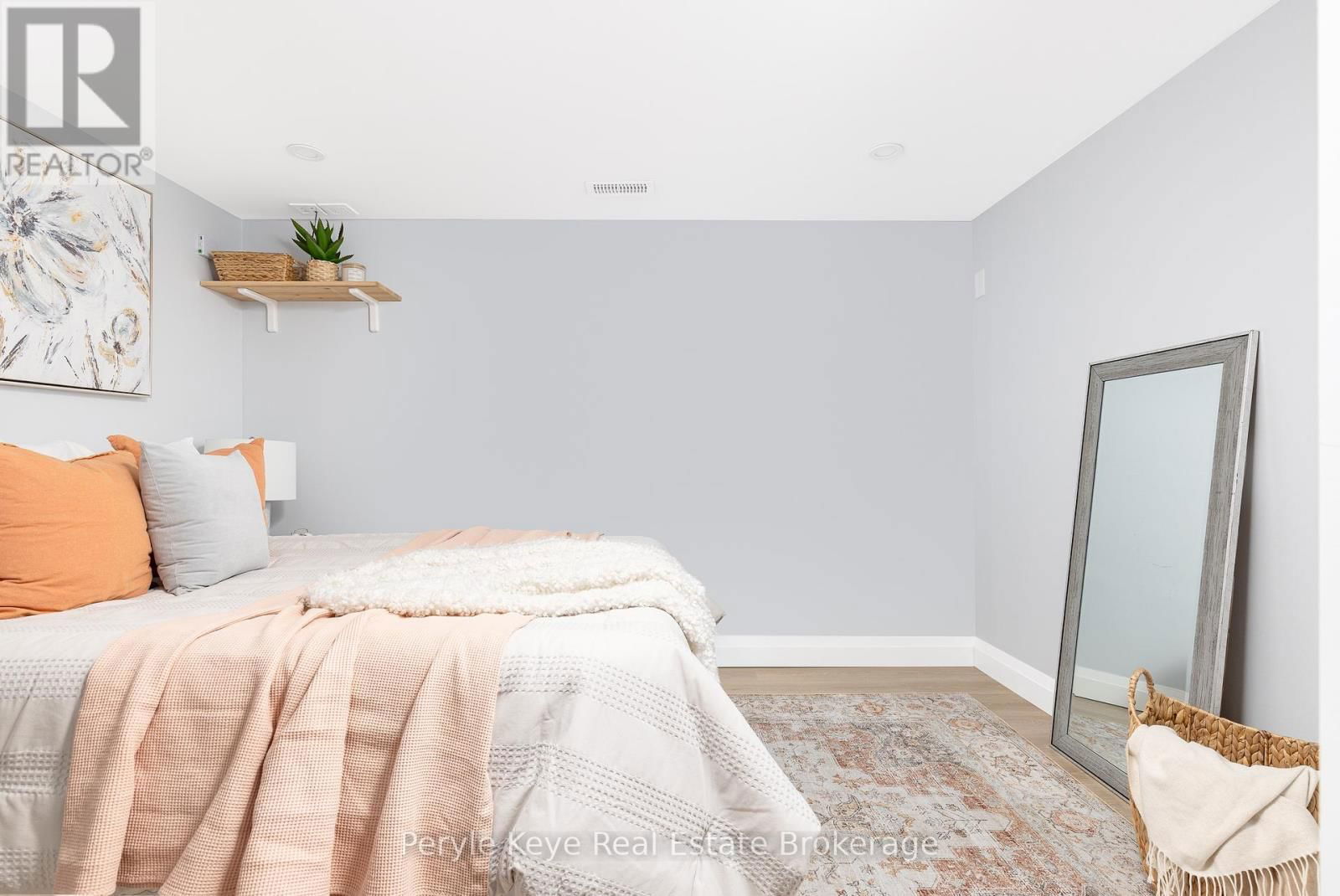 38 ANDREA DRIVE Image 44