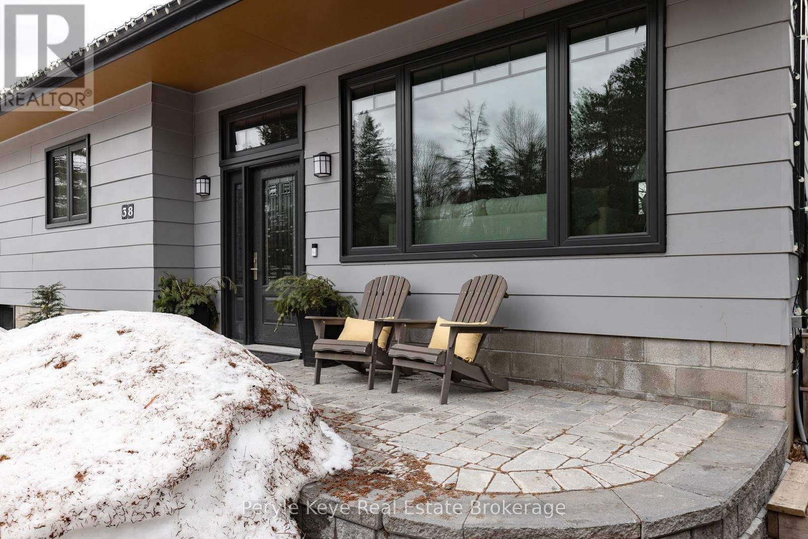 38 ANDREA DRIVE Image 9