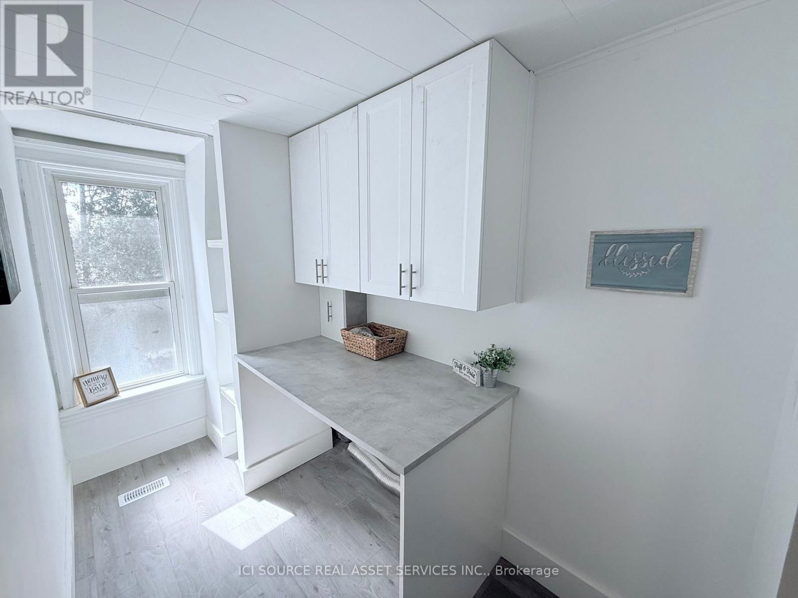 189 ROLPH STREET Image 14