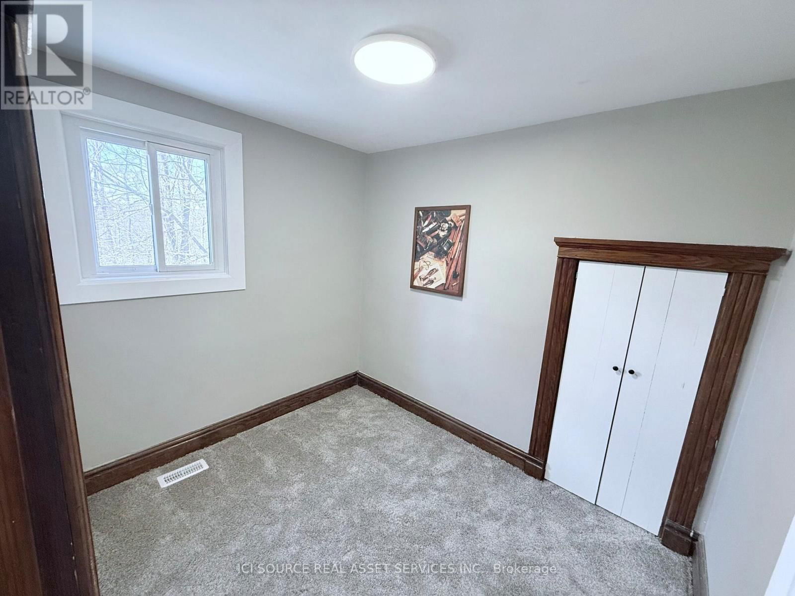 189 ROLPH STREET Image 15