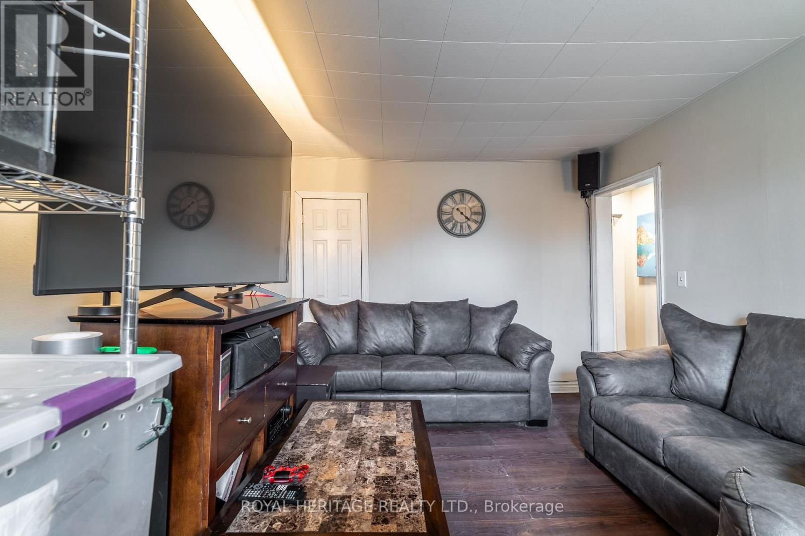 364 PARKHILL ROAD WEST Image 16